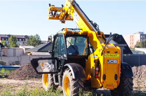 Installazione del pool utilizzando un manipolatore JCB