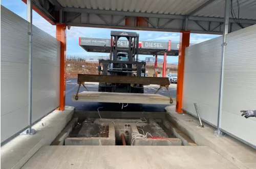 Instalace betonových panelů - mobilní myčka Tesco Trutnov - 999